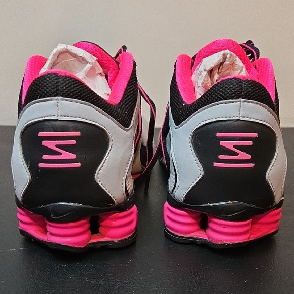 Nike Shox Women's Athletic Shoes in Gray and Pink - Picture 4 of 12